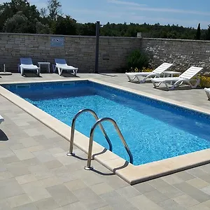 4* Penzion & Adamovic